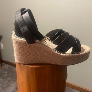 Ladies cute Black espadrilles 💃🏻